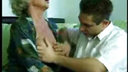 विस्तृत खोलें और अपनी सह CEI हिंदी सेक्सी फुल मूवी एचडी में निगल लें